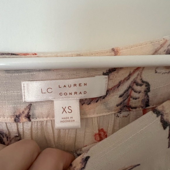 Lauren Conrad Peasant Top - Picture 2 of 4